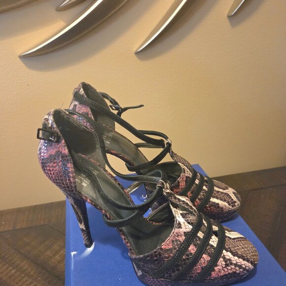 Stuart Weitzman snakeskin platform sandals - Picture 4 of 6